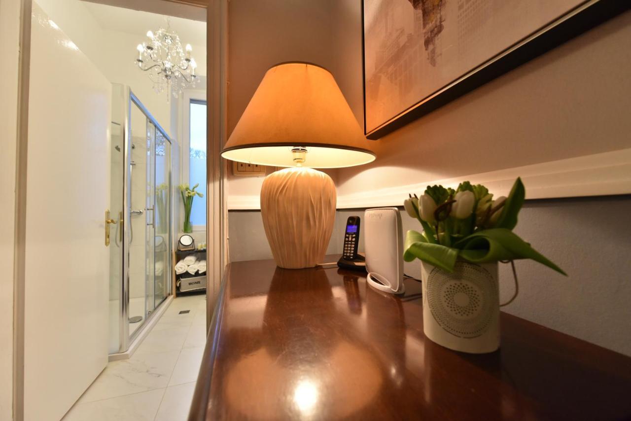 Zadar Center Beach Apartment - Directly On The Sea Exteriör bild