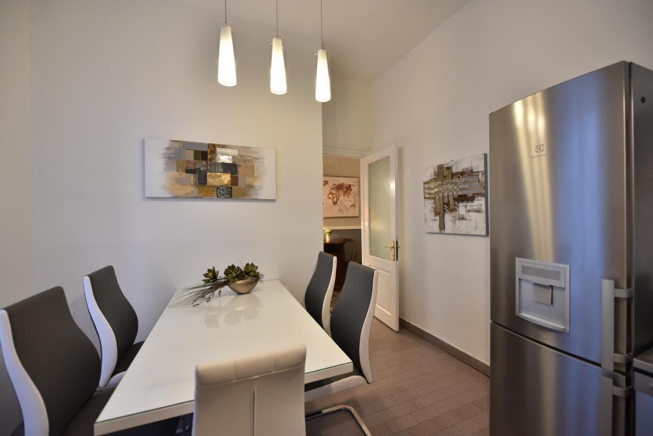 Zadar Center Beach Apartment - Directly On The Sea Exteriör bild