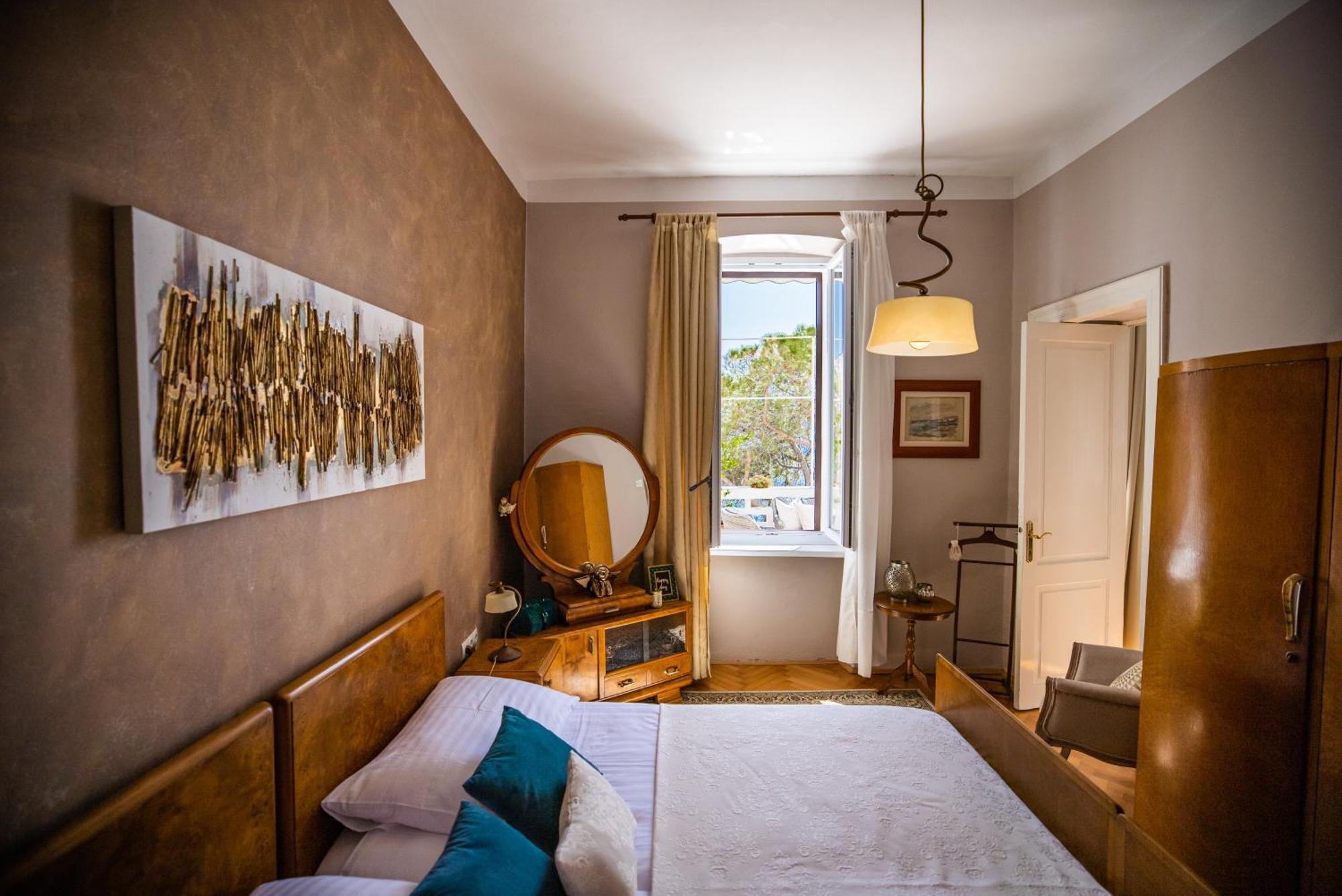 Zadar Center Beach Apartment - Directly On The Sea Exteriör bild