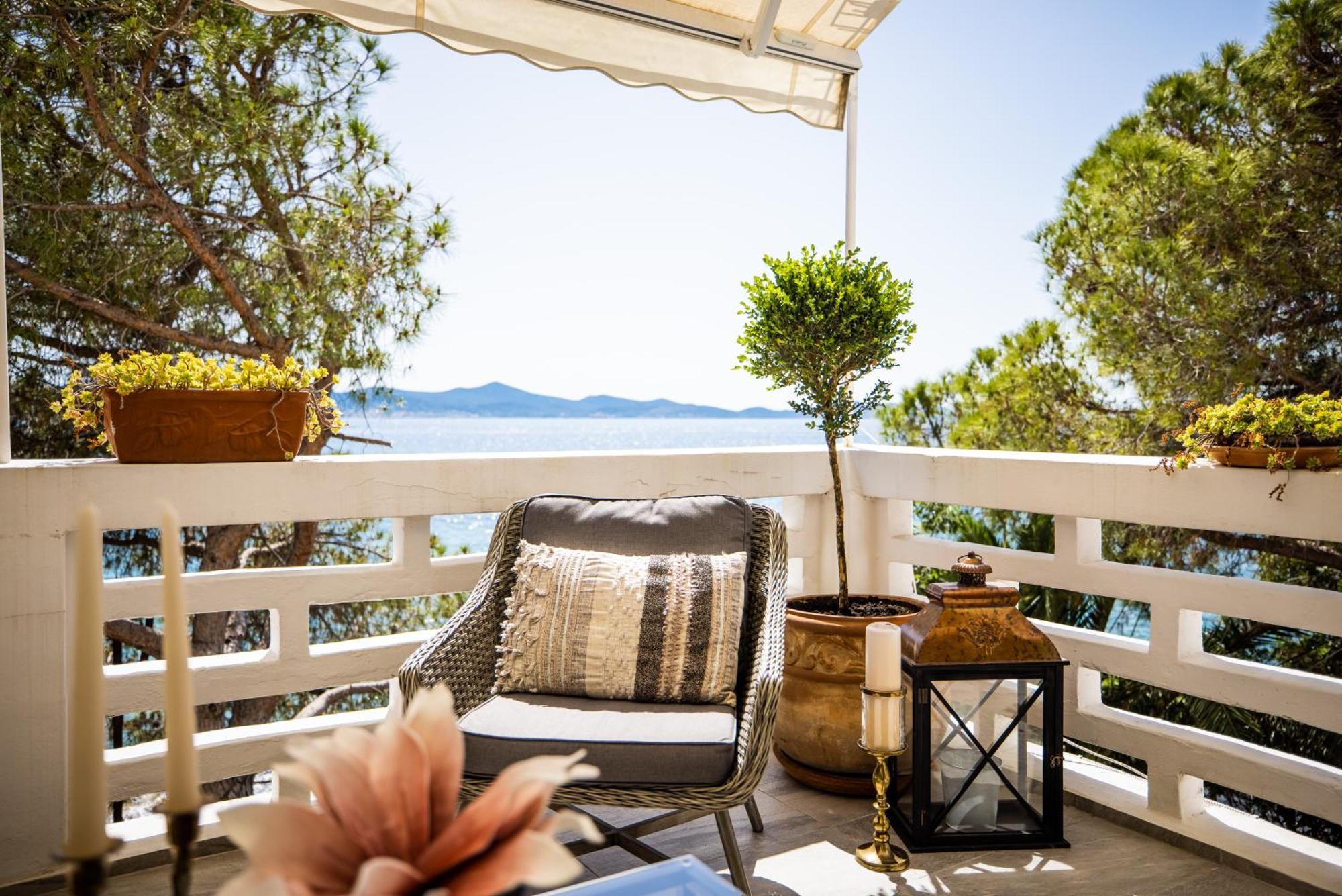 Zadar Center Beach Apartment - Directly On The Sea Exteriör bild